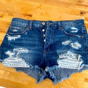 American Eagle jean shorts. Used. Dog/cat household.
